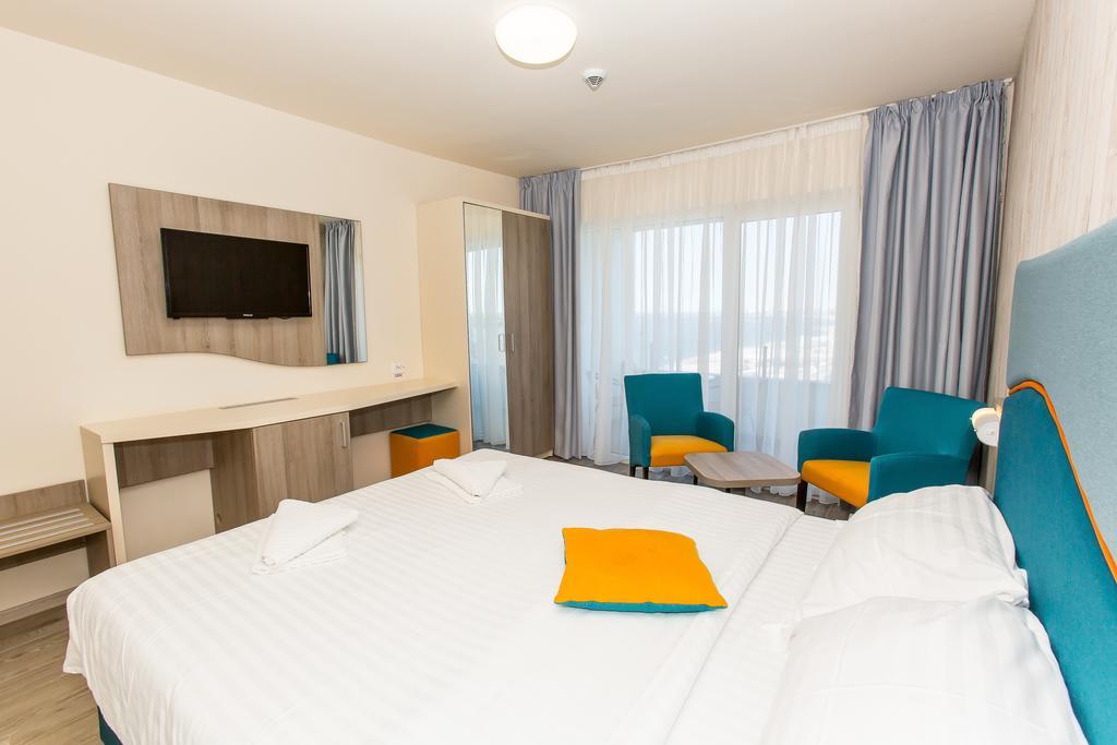 Hotel Riviera مامايا الغرفة الصورة